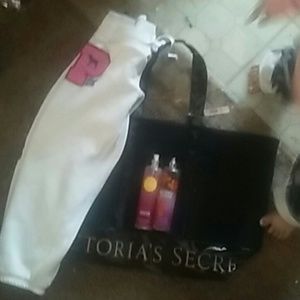 VS and bath and body bundle